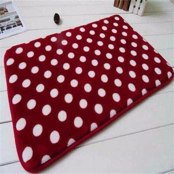 White dots pattern coral fleece bath mat with memory foam