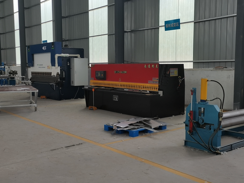 Hydraulic Tipping Machine for Hassle-Free Unloading of Root Vegetables and More