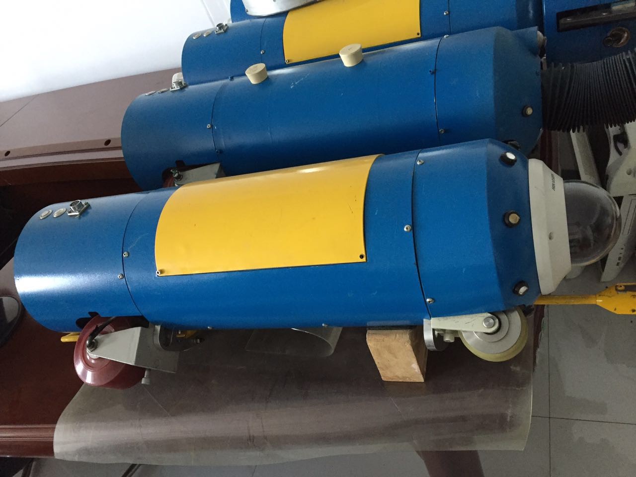 8 Inch Gas Pipeline Blue Steel Blasting Robot Shot Blasting For Gas Pipeline Internal Joint Blasting