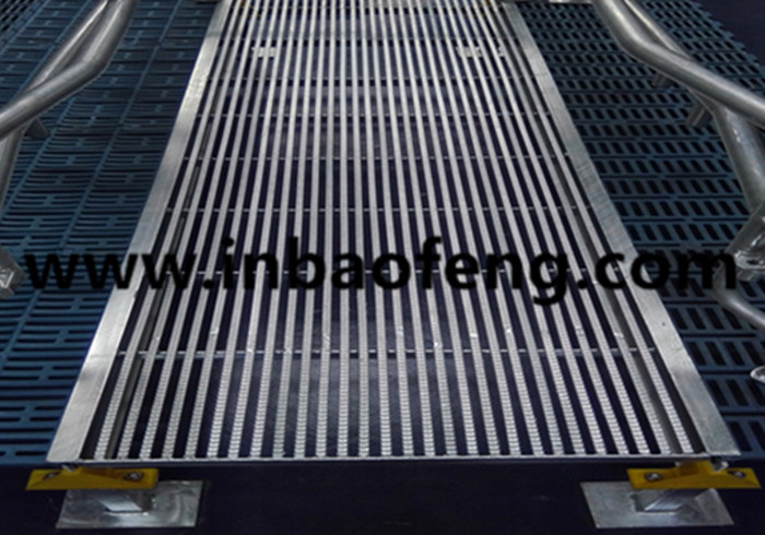 Galvanized Tri Bar Farm Flooring Slats / Poultry Farm Flooring For Pig Hog Sow