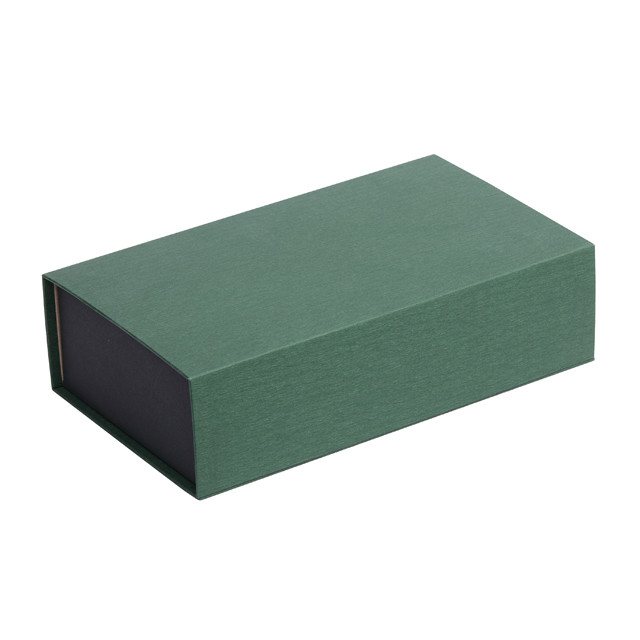 Presentation Rigid Cardboard Paper Magnetic Hamper Boxes Custom Gift Packaging
