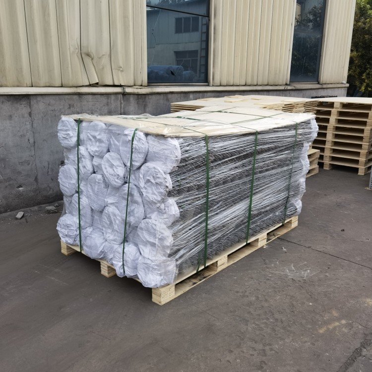 Height 1.8m wire diameter 4mm mesh 90*90mm Safety Industrial Chain Link Fence