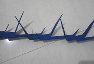 China Razor Barbed Wire Anti Climb Wall Spikes Hot Dipped Metal 35-45mm Width wholesale