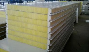 Thermal Insulation Material Soundproof Fireproof 64kg/M3 Glasswool Sandwich