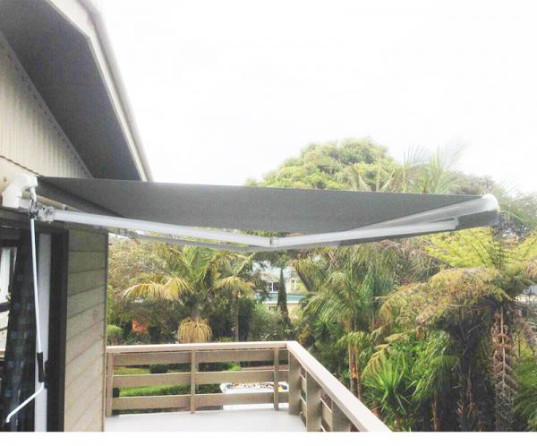 outdoor waterproof and retractable awnings and canopies