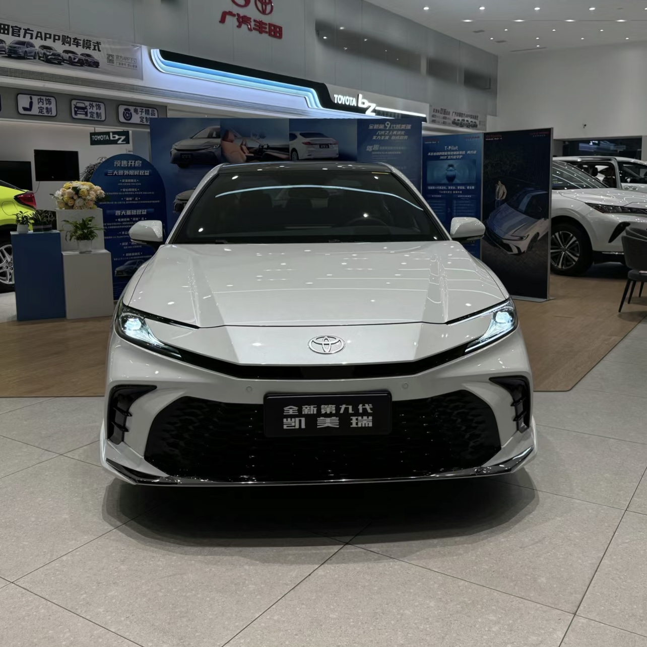 2022 Toyota Camry Hybrid Electric Energy Vehicles Petrol Gasoline Car 178Hp E-Cvt Twin Engine 2.5He Elite Plus Edition