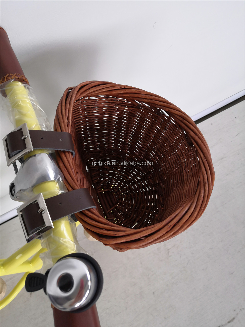 12 Inch Foam Tire Kids' Balance Bike Yellow Color Load Capacity 70kg Front Wicker Basket