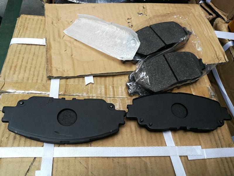 04465-33480 Front Brake Disc Pad For Toyota Camry 2018 Car Fitment And Smooth Braking