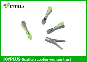 China Eco Friendly Coloured Wooden Clothes Pegs , Aluminium Clothes Pegs Various Color wholesale