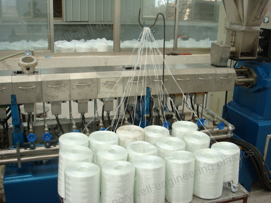 Recycled PA Plastic Granules Making Machine With 300-500kg/H Capacity Extruder