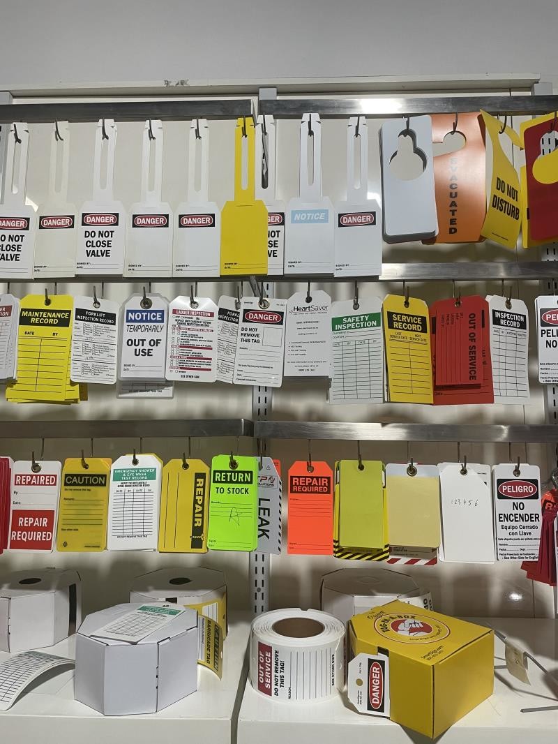 Plastic Safety Lockout Tags with Danger Header for Electrical Department