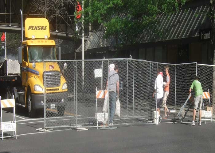 Rust Resistant 6ftx10ft Chain Link Construction Fence 60g/M2 Galvanized