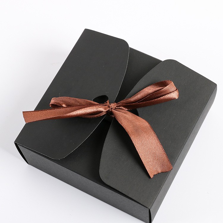 Ribbon Paper Sweet Box Chocolate Packaging With Customized Logo Printing