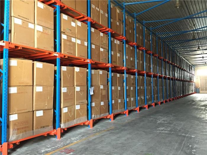 Self Supported Drive In Racking System Upright 100 X 90 X 2.0 MM Pallet Rail 2.5 MM