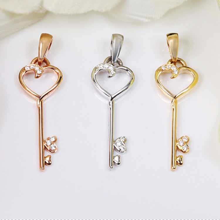 18K Rose Gold White Gold Yellow Gold Key Pendant with Diamonds (GDN014)