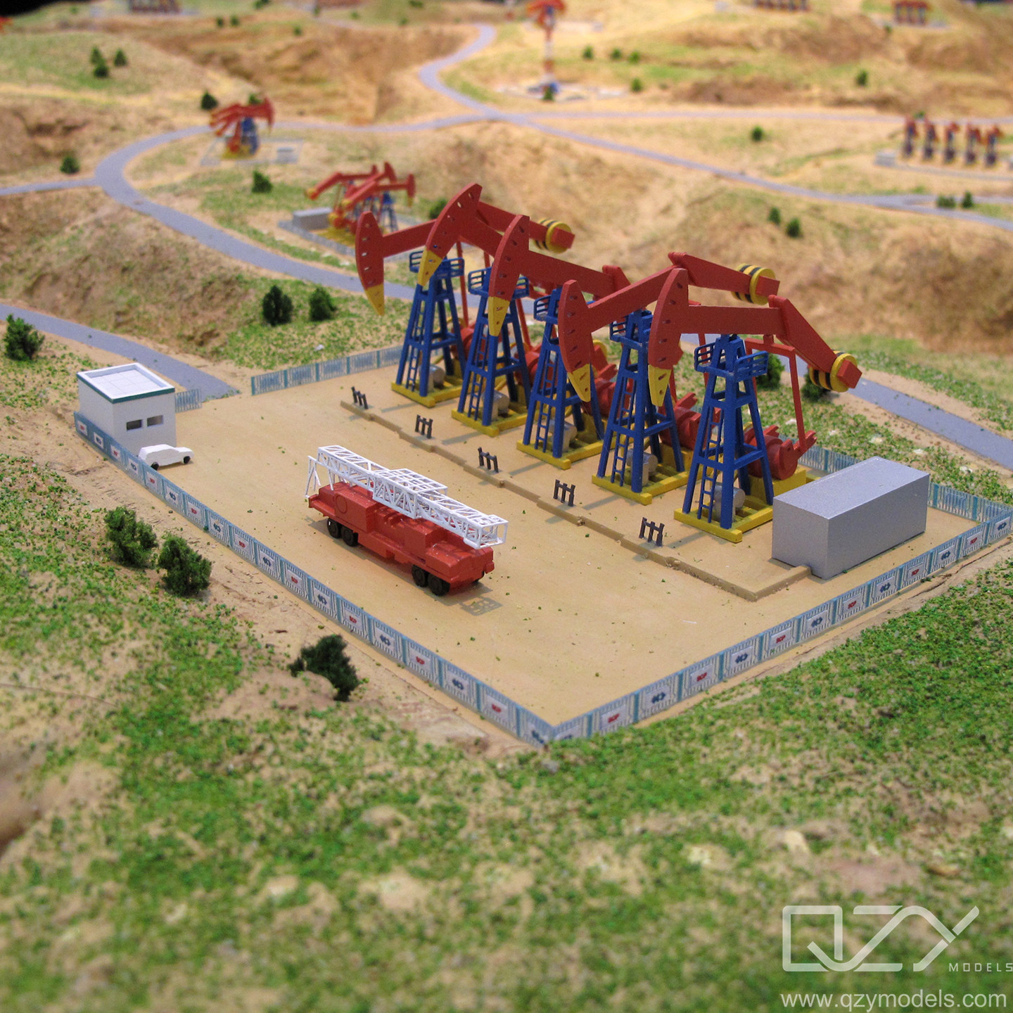 1/200 Petroleum Extraction Scene Display Model for Demonstrating Oil Extraction Process