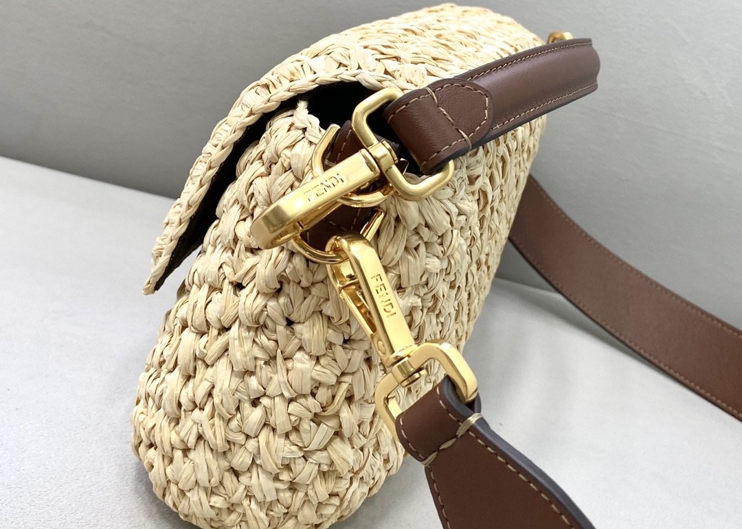 Newest Classic Baguette model Bag Straw Weaving Series Of Pure Hand Woven Handbag Lazy French Style Cross-Body Bag