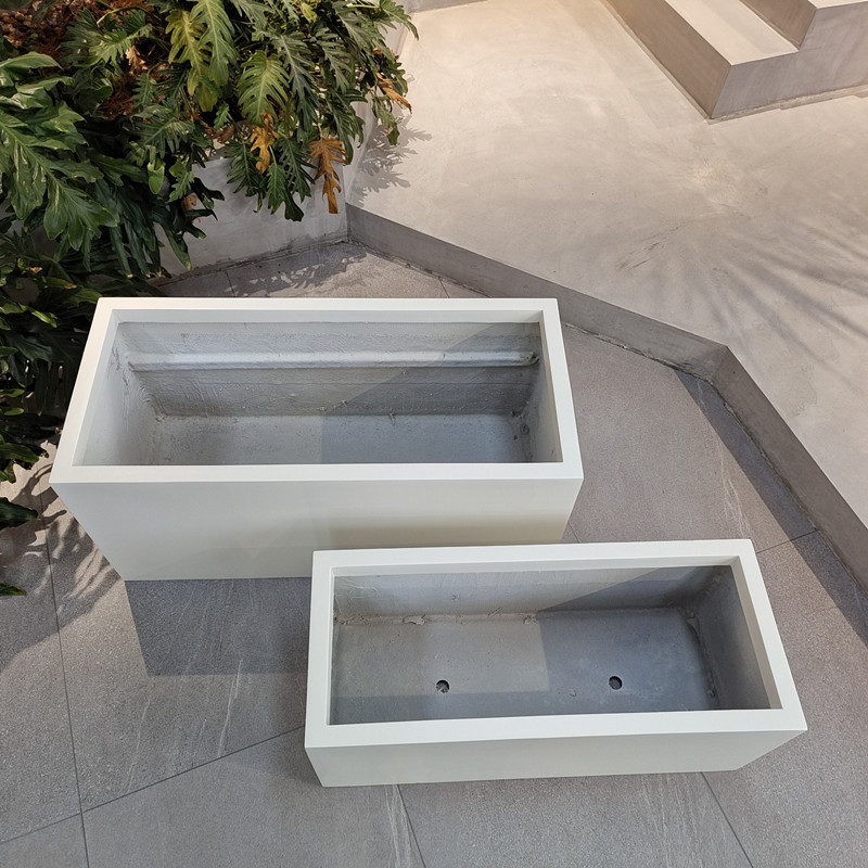 Matte Garden Fiberglass Flower Pots Black Color For Outside
