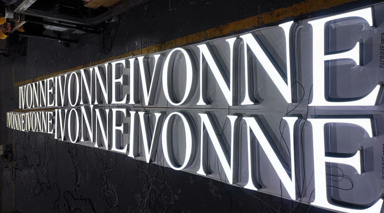 IP65 Outdoor Lighted Sign Letters , Free Standing RGB LED Letters