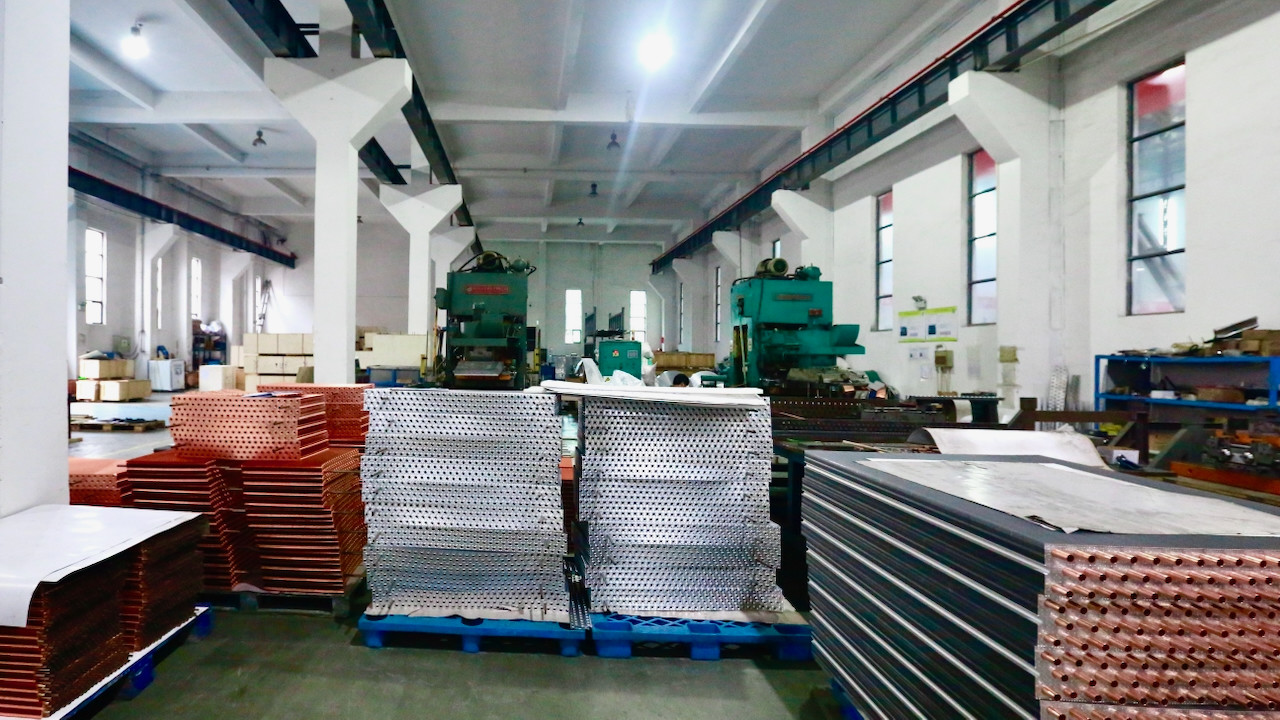 3103 H12 Round Aluminum Extruded Tube With 16.9mm Outer Diameter For Silver Color Radiator