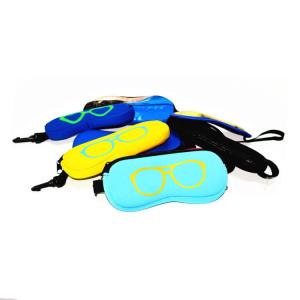 China new style neoprene eyewear bag glasses pouch with clip. SBR Material. Size is 19cm*8.7cm. wholesale