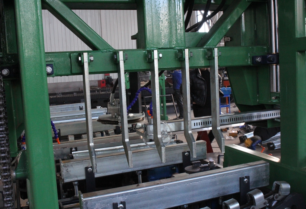 CE Marked Farm Style Fully Auto Hydraulic Horizontal Gasoline Petrol Band Saw Sawmill