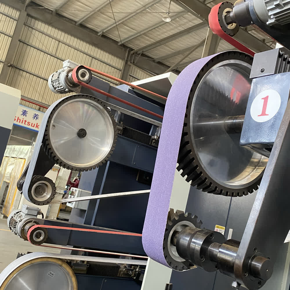 Golf Club Head Polishing Machinery Hardware Manufacturing Plc & Touch Screen Control Cabinets Robot Polishing Grinding Machine
