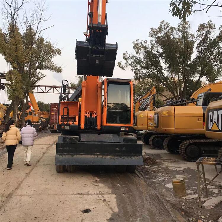 Used Hyundai 210W Wheel Excavator 21 Ton Robex 210 Excavadora R210W-9 in 2019 Year
