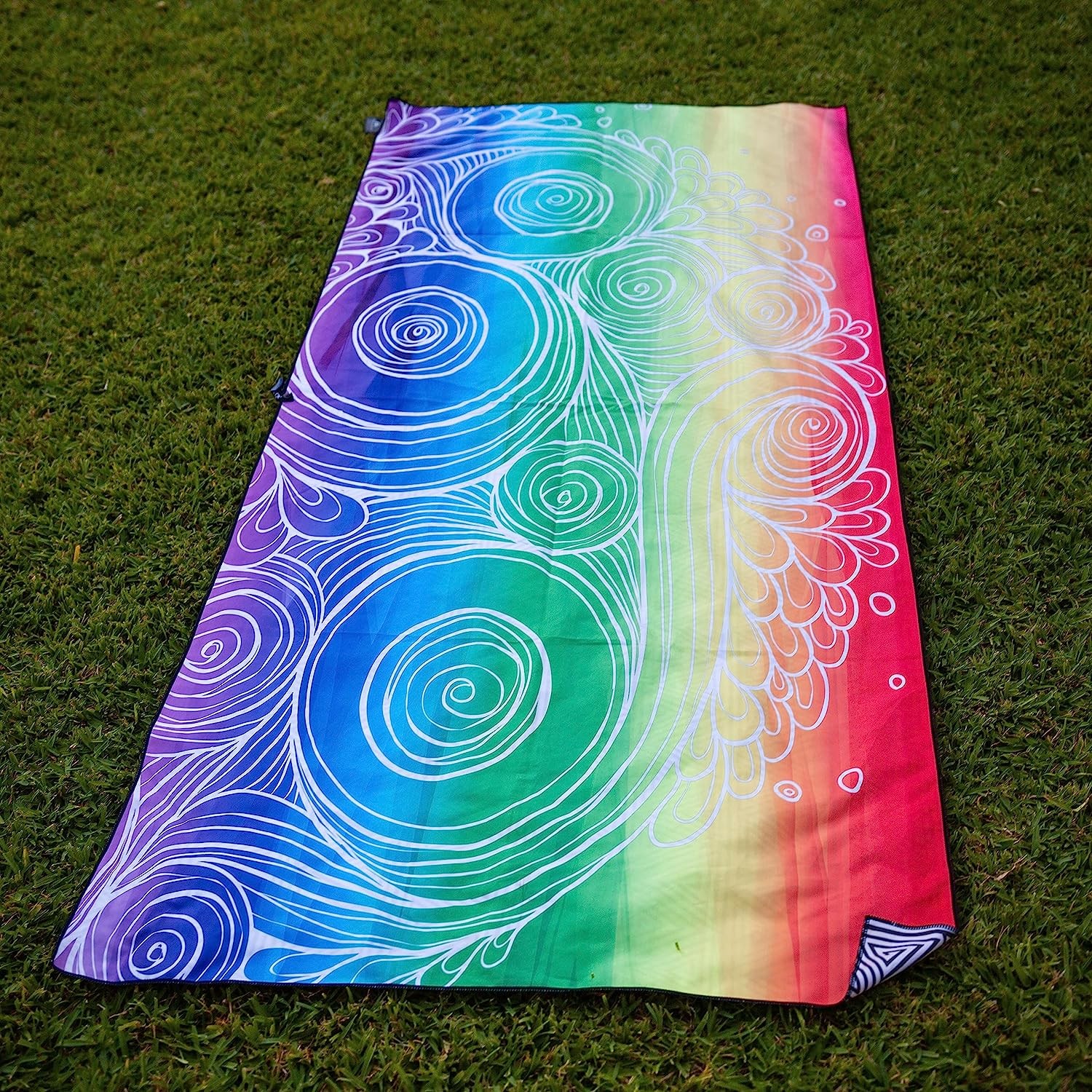 Factory Supplier Summer Hot Sale Soft Large Woman Lightweight Personalized Microfiber Beach Towels