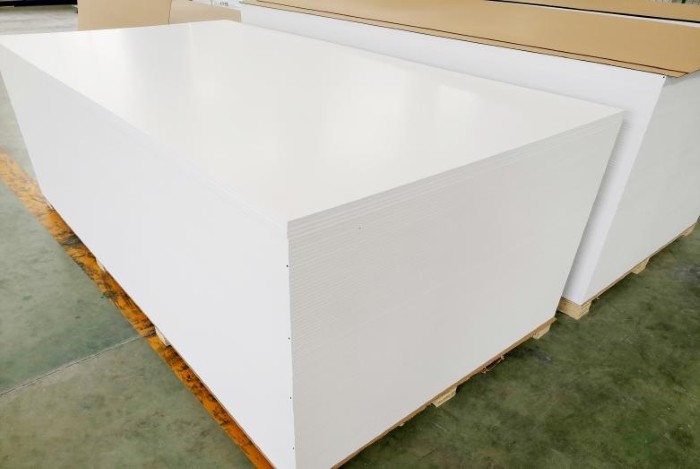 Waterproofing 4mm White PVC Sign Board Foam Board 4x8 Size Hard For Signs