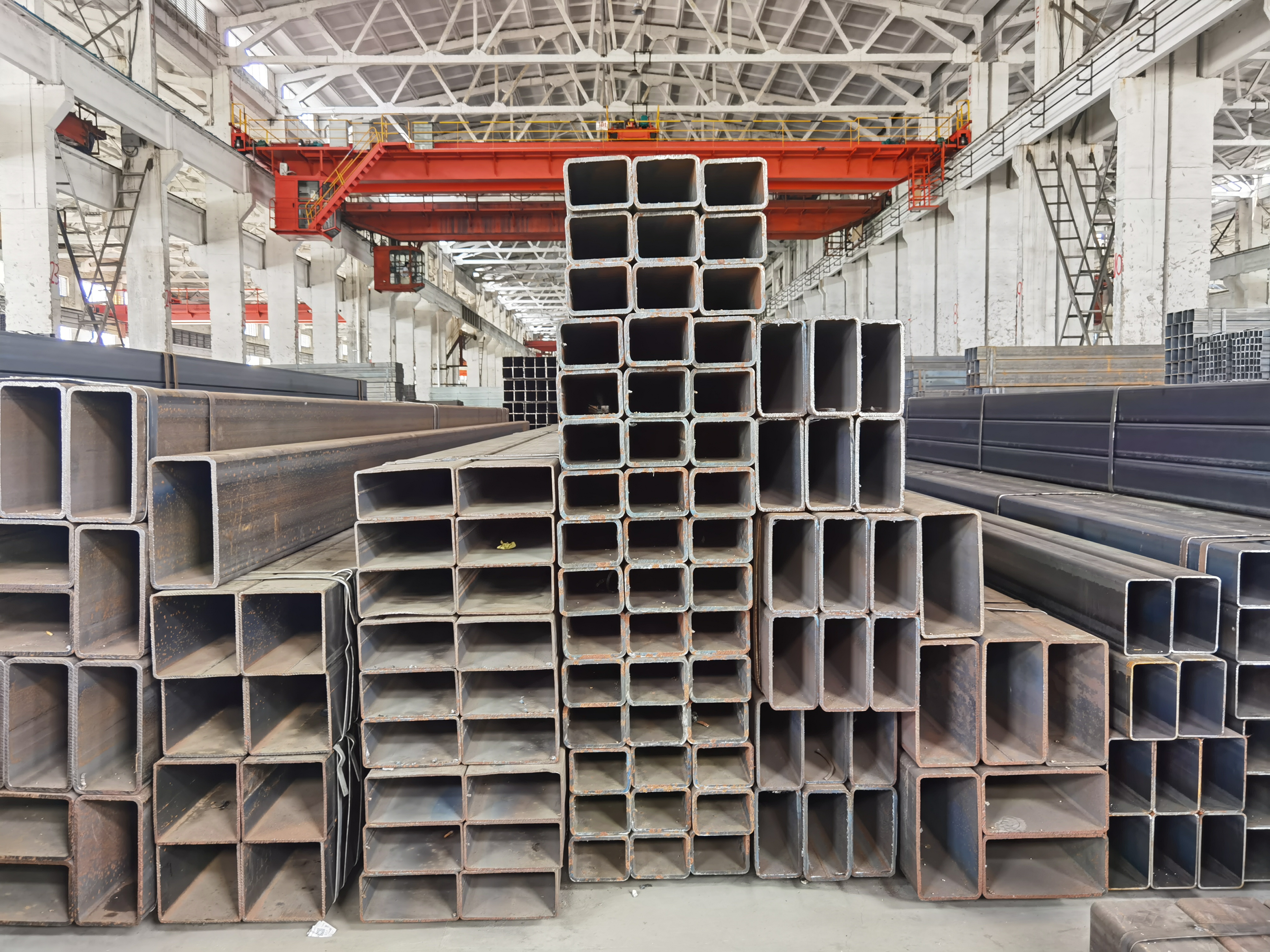 China Astm A106 Gr.b Sch40 Sch80 Carbon Steel Seamless Pipe 16 Inch Api 5L ms Tube