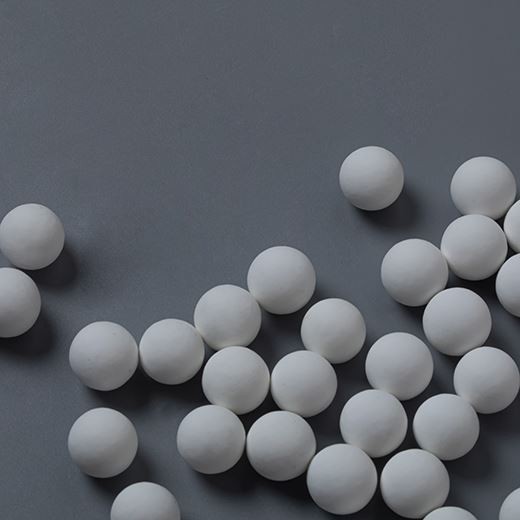 99% Alumina Content Inert Alumina Balls Bulk Density ≥3.2g/Cm3 Water Absorption