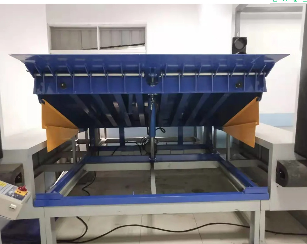 Stationary Adjustable Loading Dock Leveler Plate 300mm 1.1kw Steel High duty