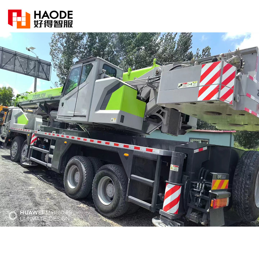 Used ZOOMLION Mobile Crane China original 300ton Wheel crane for sale low price