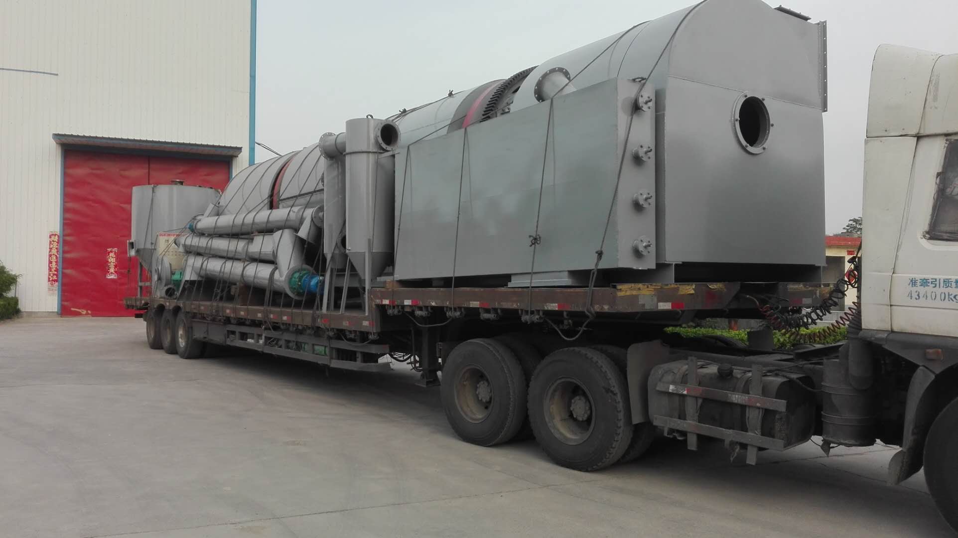 Charcoal Wood Chips 1300kg/H Continuous Carbonization Furnace
