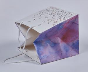 China OEM UV Coating Kraft Offset Printed Paper Shopping Bags wholesale