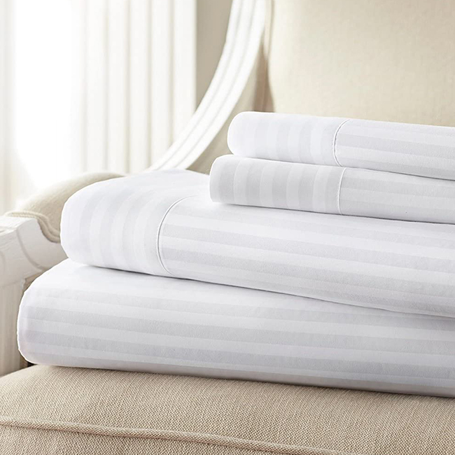NO Filling 80gsm 100% Polyester Microfiber Embossed Bedding Sheet Set from Xinpai 133 * 60 Fabric Density