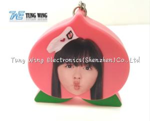 China Cute Pink Peach Shaped Musical Keyring Custom Talking Keychain wholesale