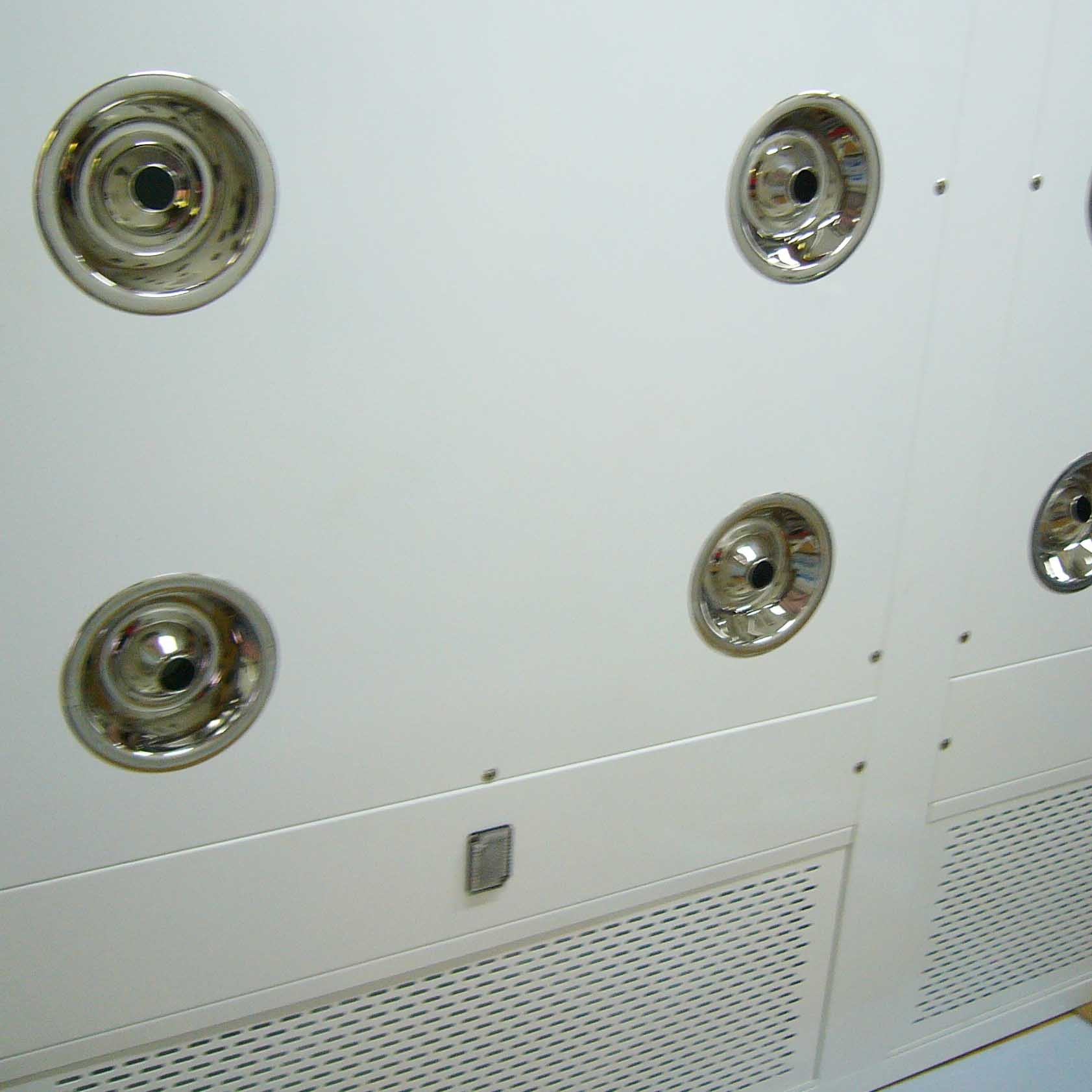 Industrial 4 Person Air Shower System Single Leaf Large Door , 22-25m/s Wind Speed
