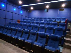 China Inner Plywood Folding Cinema Theater Chairs High Density Sponge With Cupholder wholesale