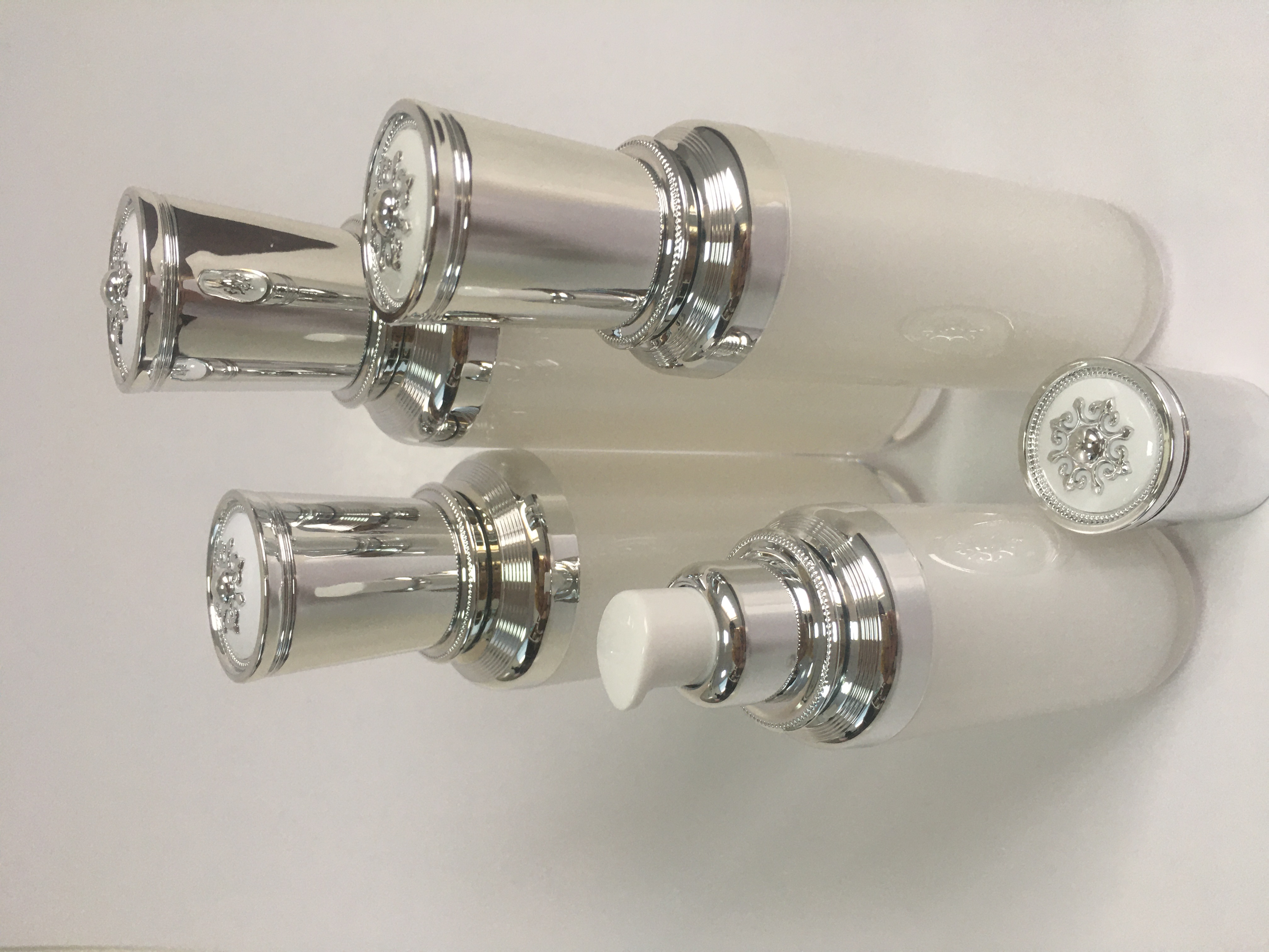 Cosmetic bottle oem lotion bottle 100ml perfume bottle for sale