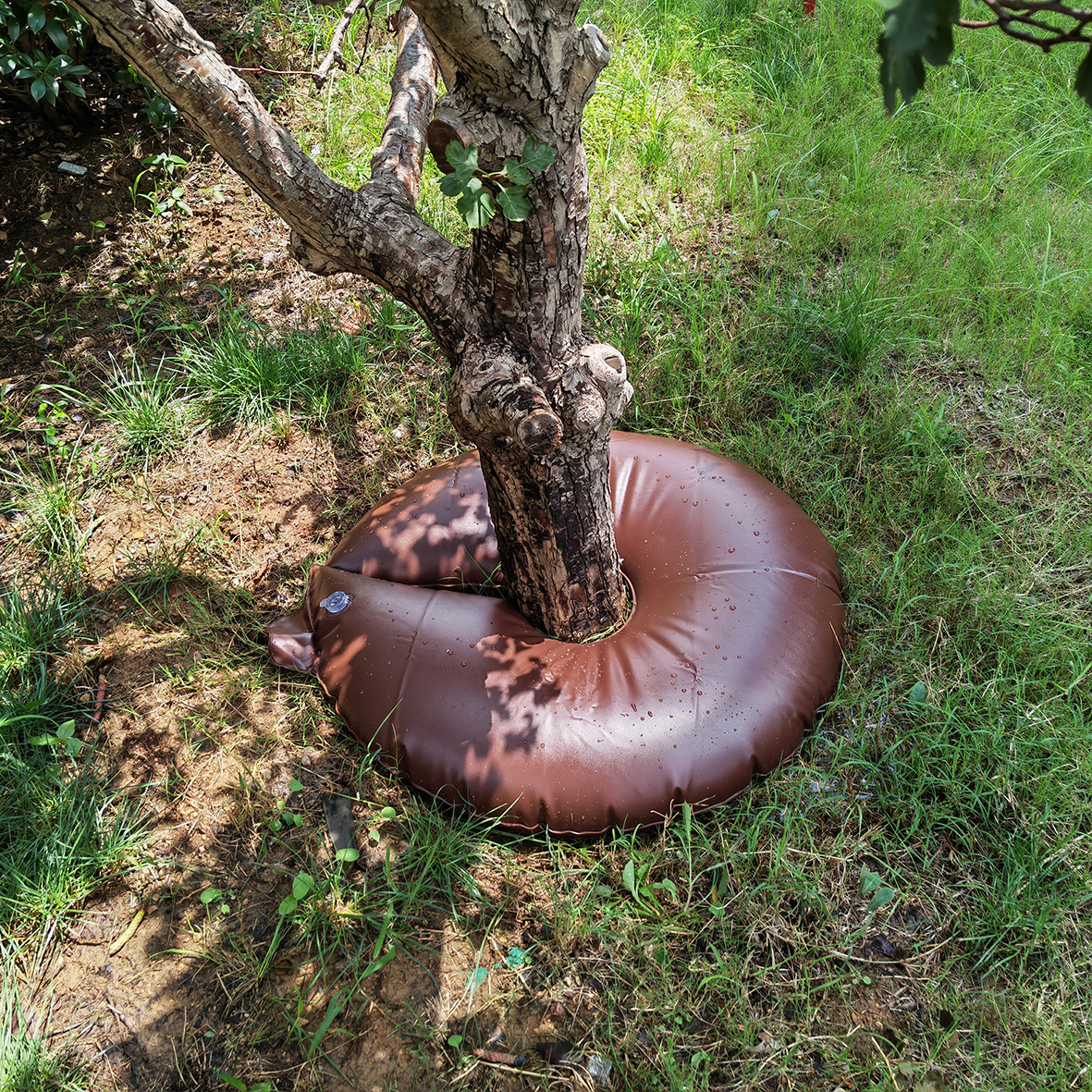 15/20 Gallon Slow Release PVC Drip Irrigation Bag for Optimal Water Distribution