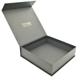 China CCNB 250gsm Magnetic Closure Hard Gift Boxes Aqueous Coating wholesale