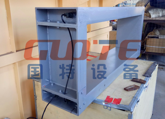 Circuits Tunnel Iron Tramp Metal Detector for Energy Mining Belt Width 500-2000mm