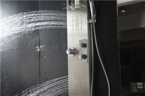 Black Seamless Thermostatic Shower Panel Column Tower Anti Deformation Large Water Output