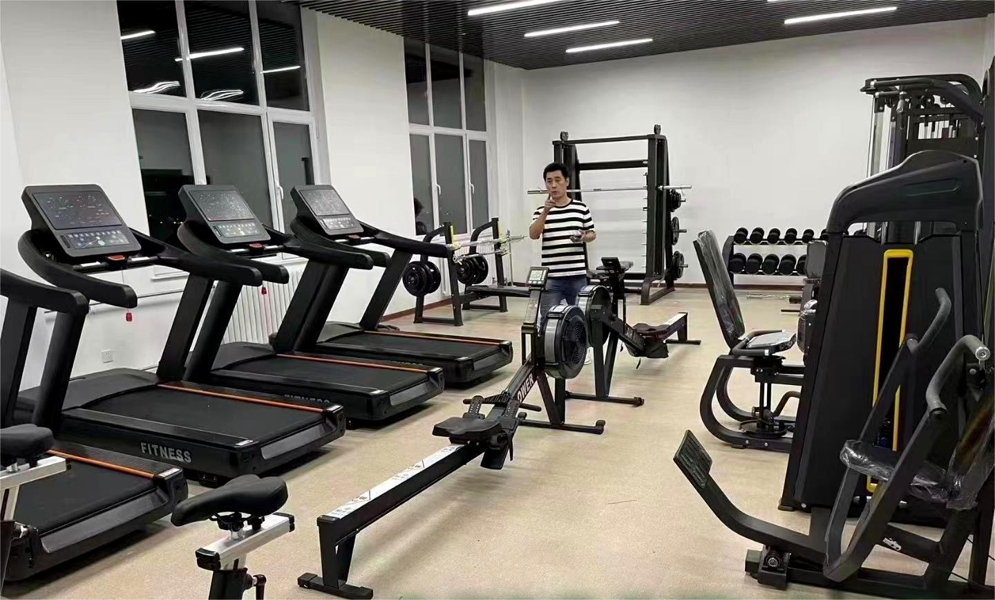 LED Screen Commercial Fitness Equipment Cardio Training Machine 0-20km/H