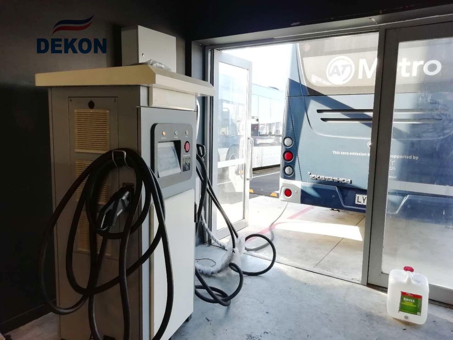 360kw liquid cooled 500A output Ultra Fast liquid cooled DC Charger for electric vehicle charging