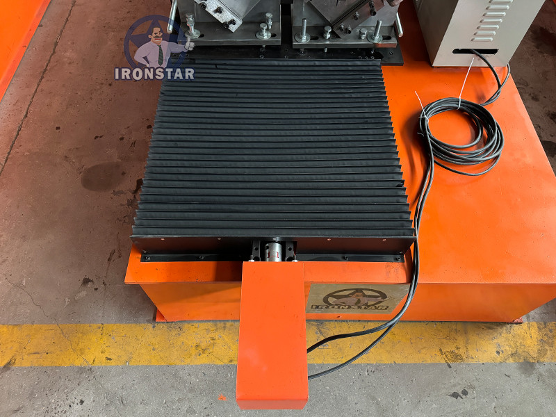 Automatic shadow wall angle 2 in 1 roll forming machine in UAE Angle and U stud 2 in 1 roll forming machine c channel roll forming machine C stud roll