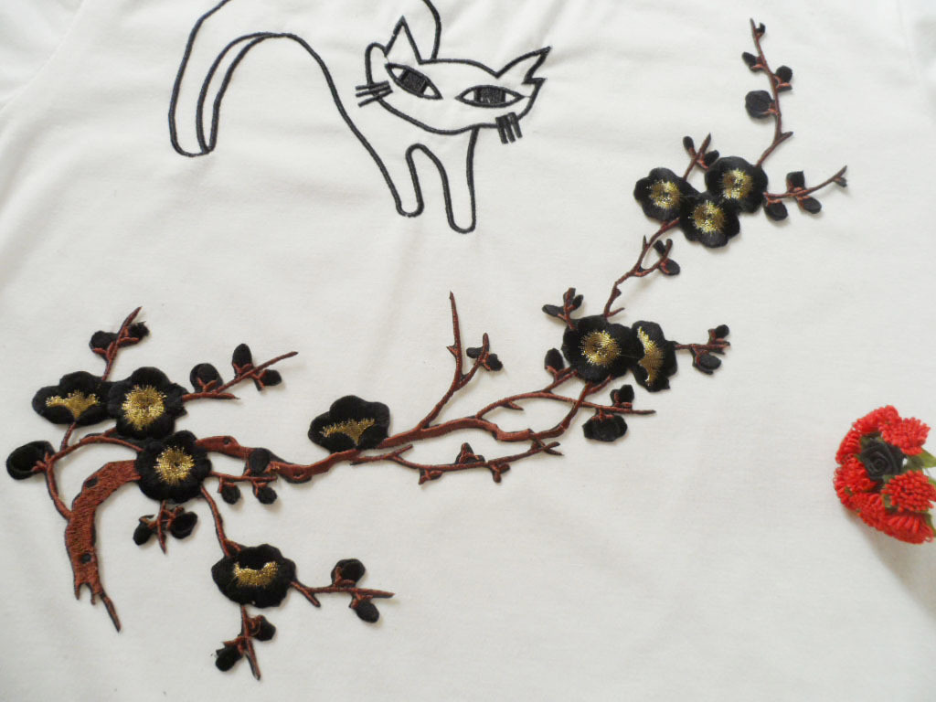 Hot Fix Motif Wintersweet Embroidery Lace Flower China Nation Style