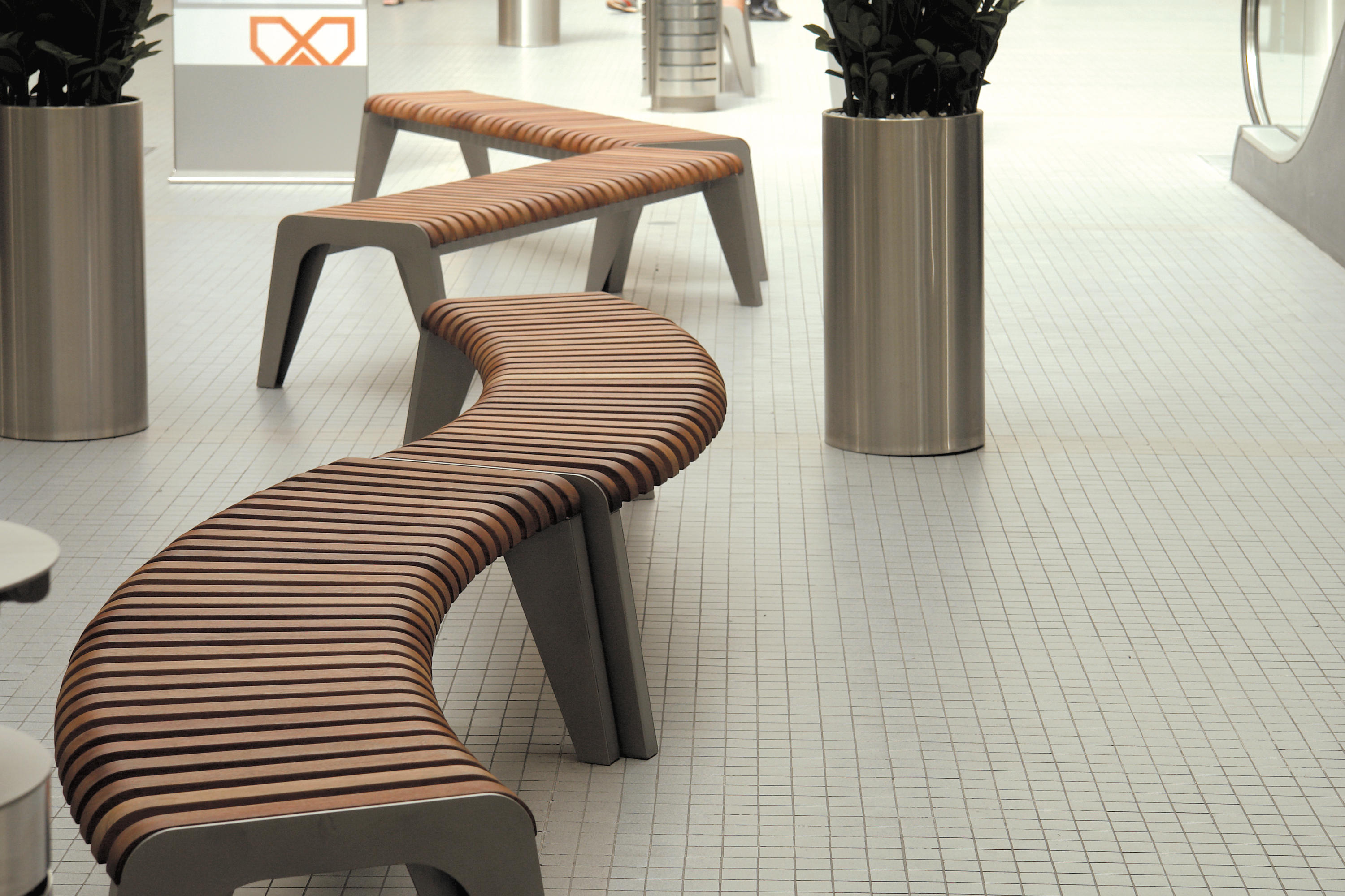 Powder Coating Anticorrosion Cast Iron And Wood Garden Bench